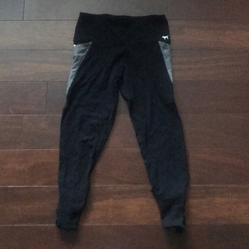 PINK Victoria’s Secret leggings, size M